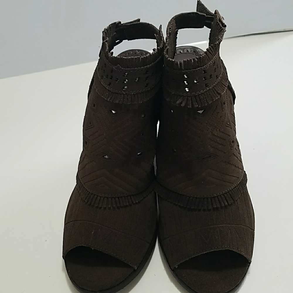 NAUGHTY MONKEY FESTIVAL OPEN TOE BOOTIES - Picture 2 of 8